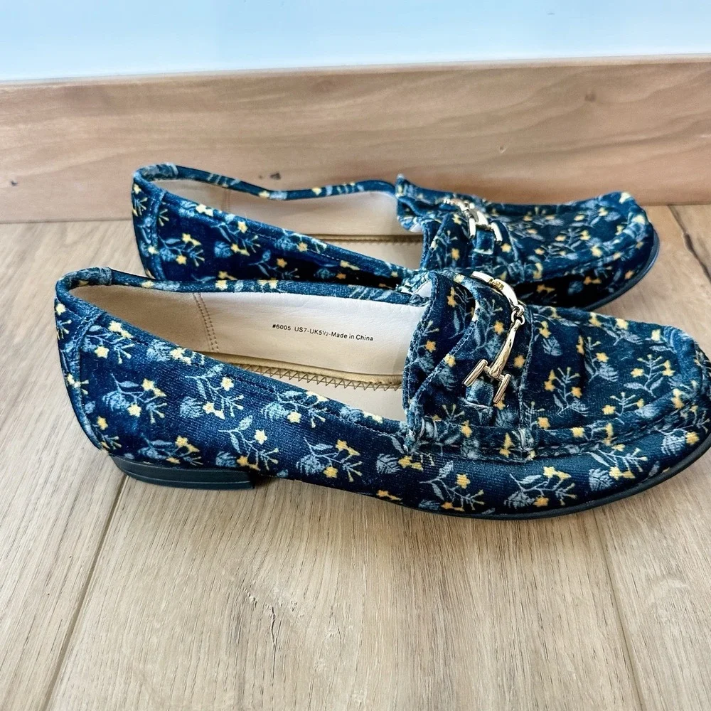 Cabi Womens Size 7 Blue Yellow Floral Velvet Carnaby‎ Loafers Shoes Buckle Flats